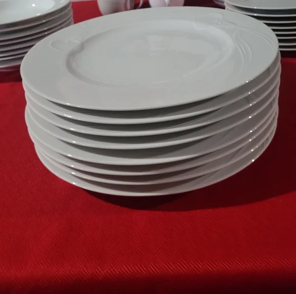 Mikasa Classic Flair K 1991 Dinner Plates Calla Lily - Set Of 2 Plates - Picture 2 of 3